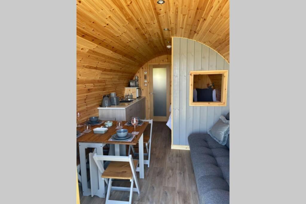 Allt Yelkie Pod Ceithir, Earlish Luaran gambar