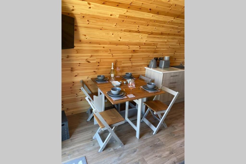 Allt Yelkie Pod Ceithir, Earlish Luaran gambar