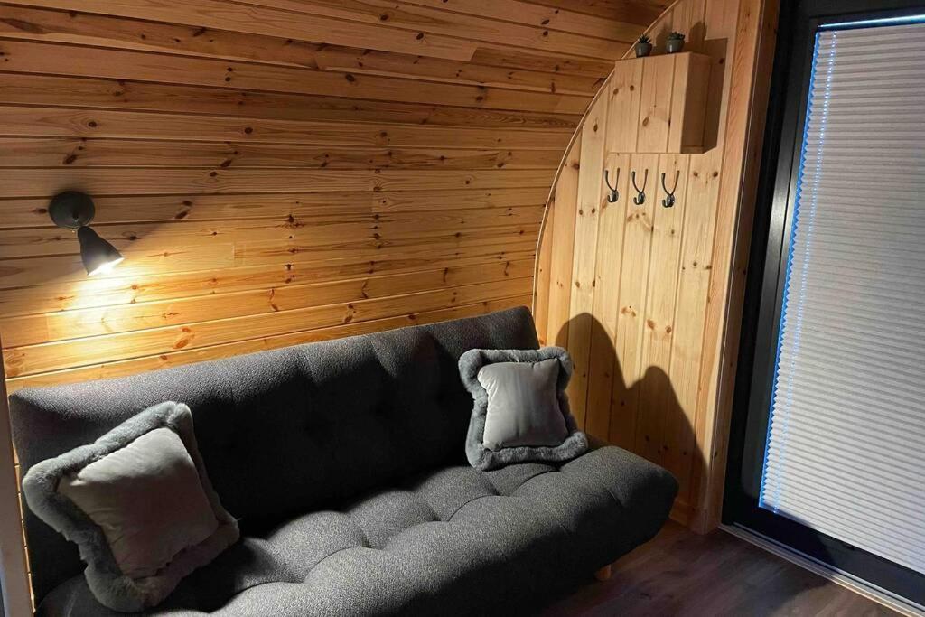 Allt Yelkie Pod Ceithir, Earlish Luaran gambar